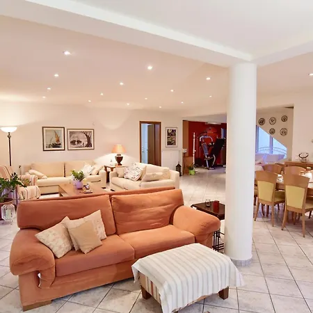 Vila La Maison Blanche *