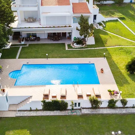 La Maison Blanche Villa