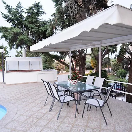 La Maison Blanche Villa