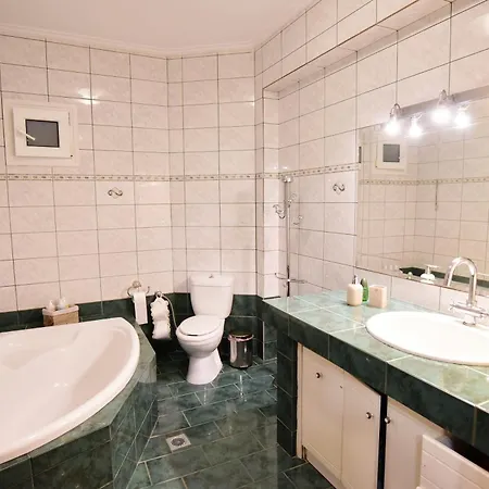 La Maison Blanche Villa *