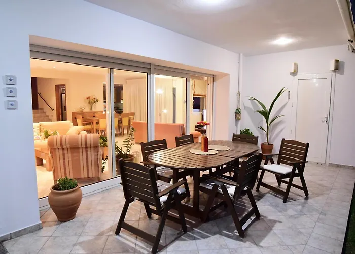 La Maison Blanche Villa Kavála